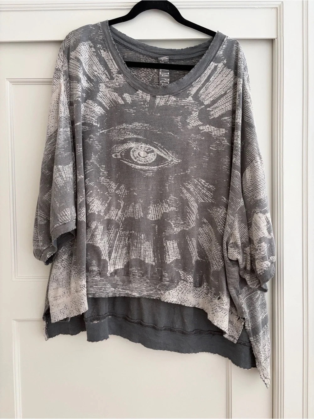 ⭐️RARE *COLLECTOR* Magnolia Pearl “Freedom of Conscience” Moon Hi-Lo Pullover